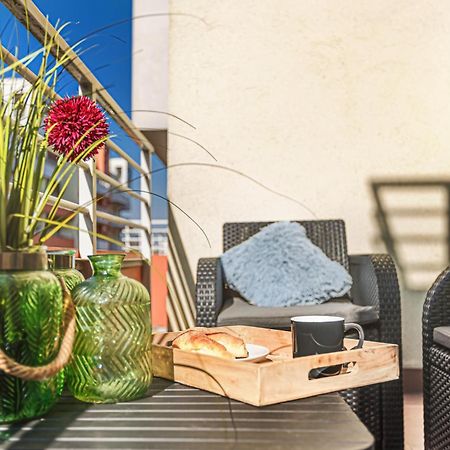 Apartament Z Jacuzzi Parking Balkon 2 Sypialnie Wroclaw Exterior photo