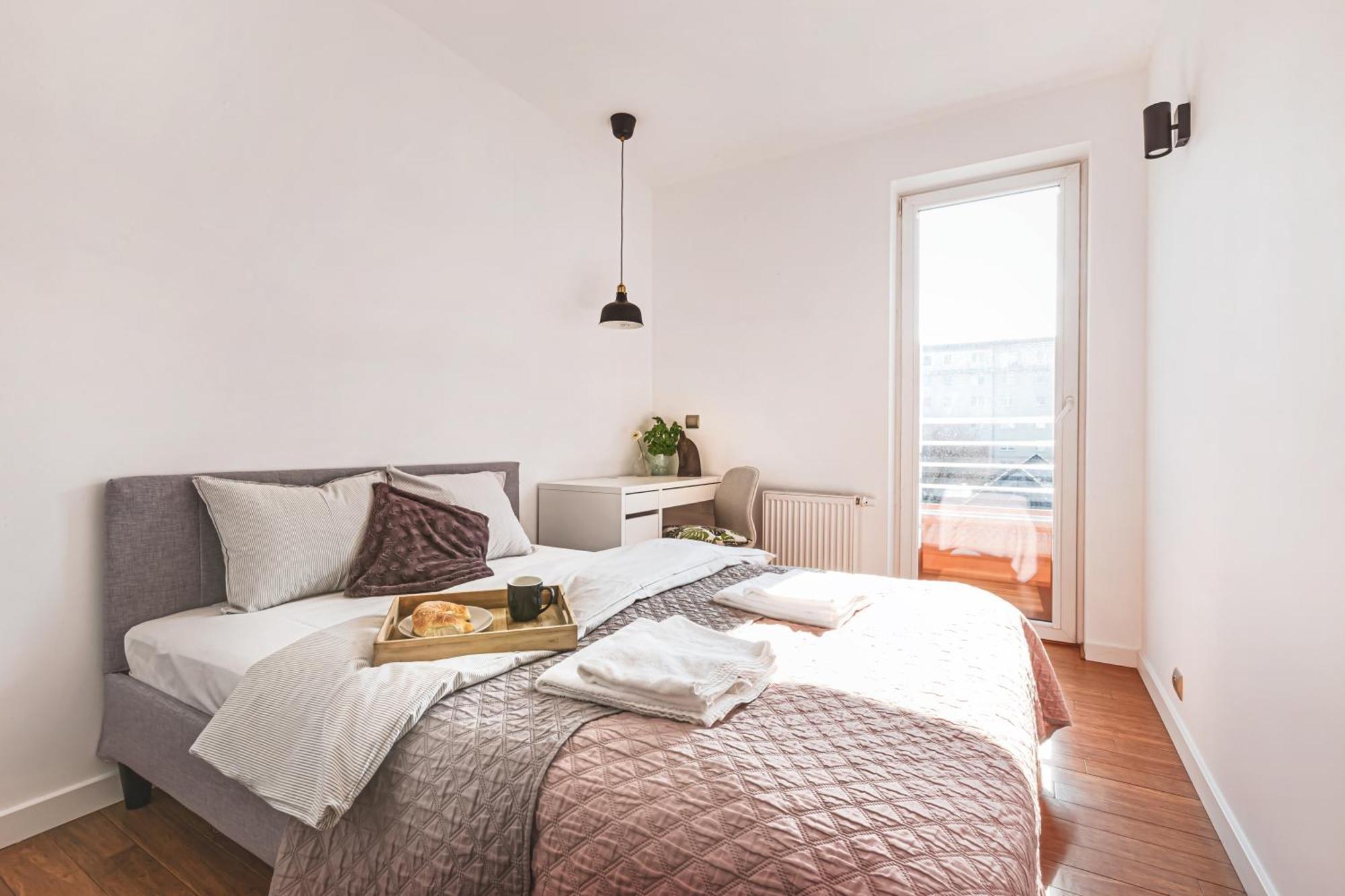Apartament Z Jacuzzi Parking Balkon 2 Sypialnie Wroclaw Exterior photo