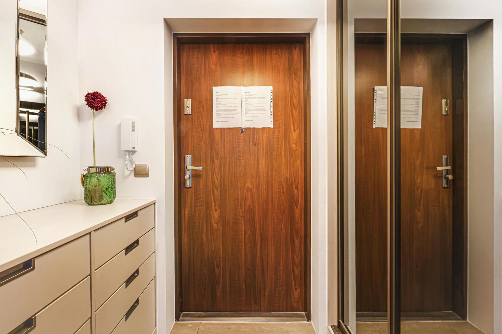 Apartament Z Jacuzzi Parking Balkon 2 Sypialnie Wroclaw Exterior photo