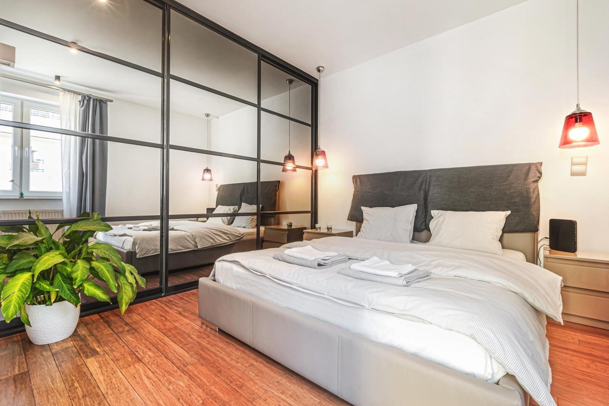 Apartament Z Jacuzzi Parking Balkon 2 Sypialnie Wroclaw Exterior photo